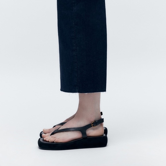 Platform Leather Sandals - Picture 4 of 9